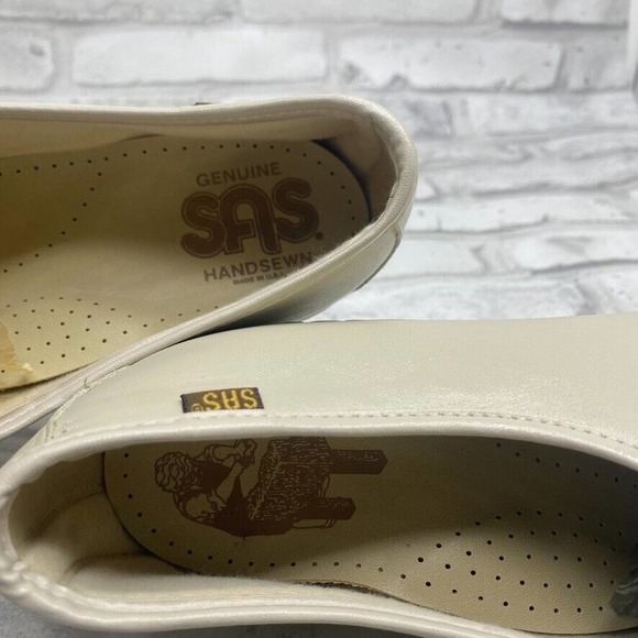 SAS Women's Oxford Walking Shoe (Bone) - Picture 10 of 10